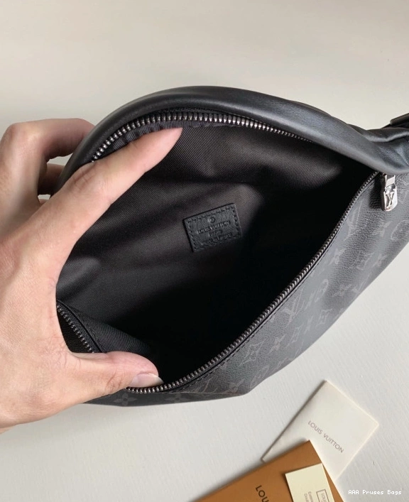 AAA Replica Ru DISCOVERY BUMBAG LOUIS VUITTON 0814